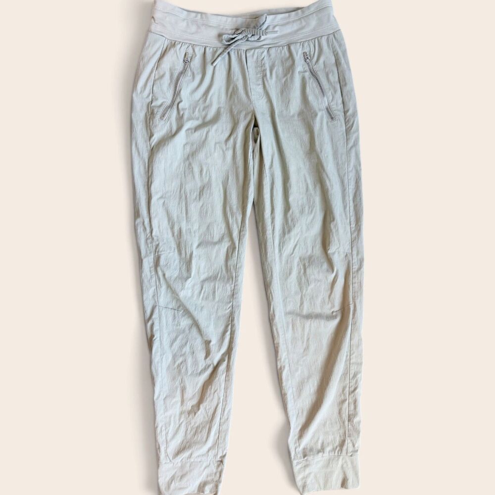 Athleta Trekkie Joggers Women’s Size 6 Khaki Tan Utility Travel Hiking Pants